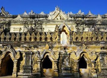 myanmar-burma/mandalay/attraction/maha-aungmye-bomsan-monastery