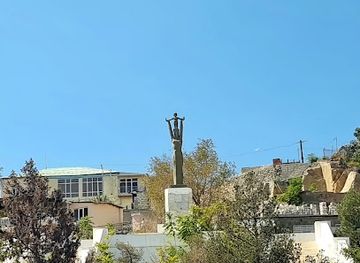 turkmenistan/murgab-river-basin/attraction/mother-and-child-monument