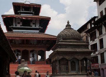 nepal/patan/attraction/kasthamandap