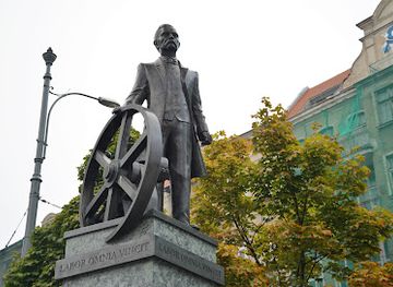 poland/greater-poland/attraction/monument-to-hipolit-cegielski-in-poznan
