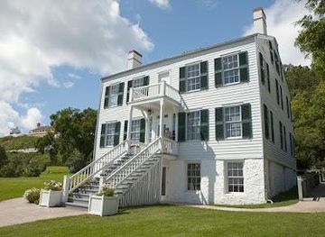 michigan/mackinac-island/attraction/the-richard-jane-manoogian-mackinac-art-museum