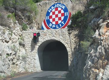 croatia/hvar/attraction/tunnel-pitve