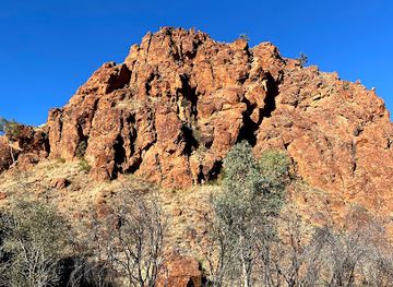 australia/red-centre/attraction/n-dhala-gorge-nature-park