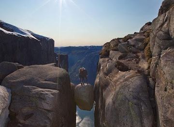 norway/lysefjord/attraction/visit-kjerag