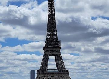 france/versailles/attraction/place-du-trocadero