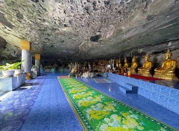 thailand/northeastern-thailand-isan/attraction/wat-tham-heo-sin-chai