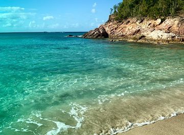 antigua-and-barbuda/valley-church-beach/attraction/queen-s-beach-antigua