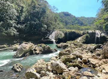 guatemala/semuc-champey/attraction/cuevas-de-k-anba