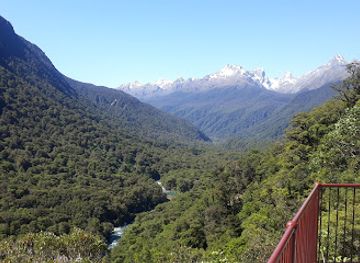 new-zealand/southland/attraction/hollyford-valley-lookout