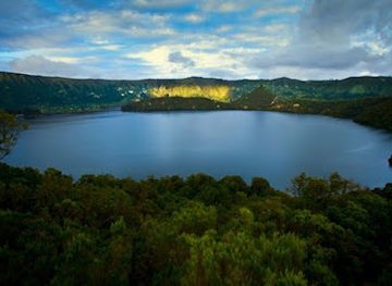 ethiopia/oromia-region/attraction/bishoftu-lake