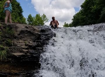 illinois/shawnee-hills/attraction/kinkaid-lake-spillway