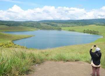 indonesia/central-papua/attraction/danau-emfote