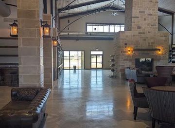 virginia/fredericksburg/attraction/arch-ray-resort