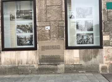 bosnia-and-herzegovina/bosnian-podrinje-canton/attraction/archduke-ferdinand-memorial