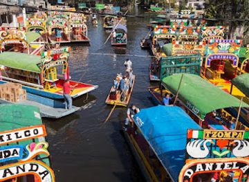 mexico/mexico-city/xochimilco/attraction/trajineras-xochimilco-lindo-tour-a-xochimilco-y-renta-de-trajineras