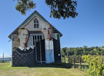 iowa/northeast-iowa/attraction/american-gothic-barn