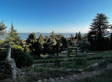 hungary/somogy/attraction/folly-arboretum-and-winery