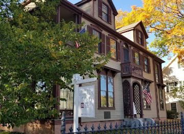 maine/brunswick/attraction/joshua-l-chamberlain-museum