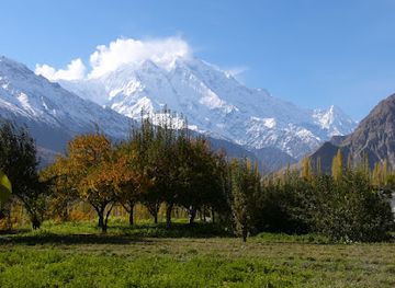 pakistan/islamabad/attraction/north-pakistan-adventure-climbing-trekking-tours