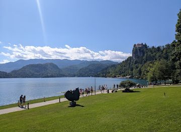 slovenia/bled/attraction/blejski-fijakerji