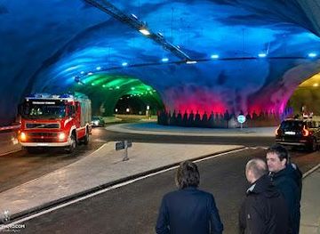 faroe-islands/runavik/attraction/eysturoy-tunnel