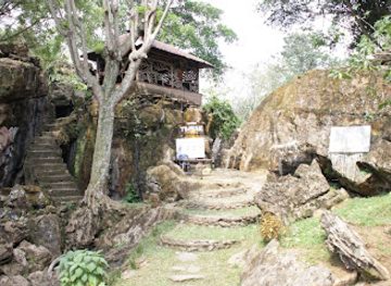 indonesia/bukit-lawang/attraction/rock-island