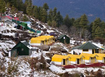 india/auli/attraction/auli-skiing-point