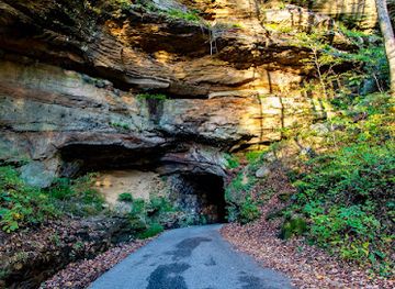kentucky/natural-bridge-state-resort-park/attraction/nada-tunnel