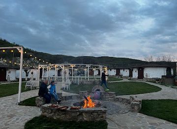 romania/buzau/attraction/satul-cu-flori