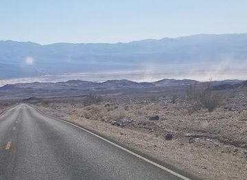 california/death-valley-national-park/attraction/stovepipe-wells-ranger-station