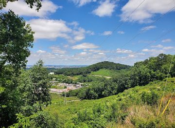 alabama/cahaba-valley/attraction/grace-s-gap-at-red-mountain-park