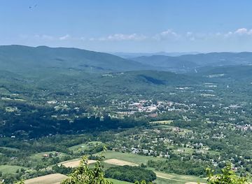 massachusetts/mount-greylock-state-reservation/attraction/money-brook-falls-trailhead