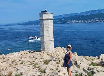 croatia/banovina/attraction/mound-caer