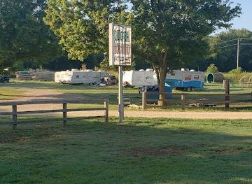 missouri/big-sugar-creek-state-park/attraction/sugar-island-camp-grounds-pineville-mo