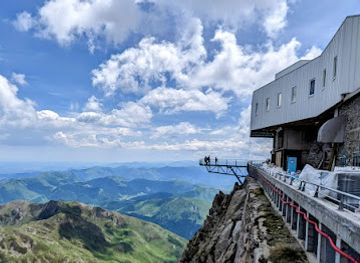 france/pyrenees/attraction/telepherique-du-pic-du-midi-de-bigorre