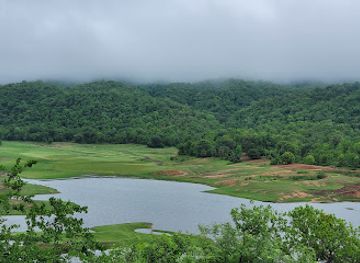 india/western-india/attraction/ratanmahal-sloth-bear-sanctuary