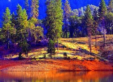 hungary/zala-hills/attraction/country-apple-statue