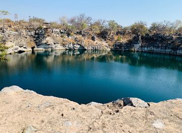 namibia/oshikoto/attraction/otjikoto-lake