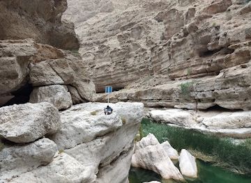 oman/ash-sharqiyah-south-governorate/attraction/wadi-shab-first-pool