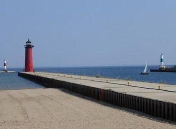 wisconsin/racine/attraction/simmons-island-beach