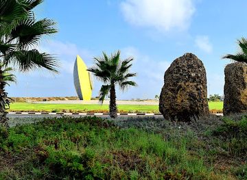 israel/ashdod/attraction/the-eye-of-the-sun-by-motti-mizrachi