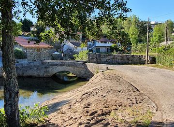 portugal/guimaraes/attraction/ponte-medieval