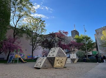 poland/lodz/attraction/mis-colargol-pomnik-z-lodzkiego-szlaku-turystycznego-lodz-bajkowa