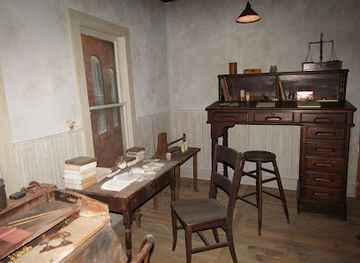 illinois/northern-illinois/attraction/museum-of-the-gilding-arts