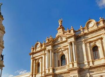 italy/ravello/attraction/santuario-della-beata-vergine-maria-del-santo-rosario-di-pompei