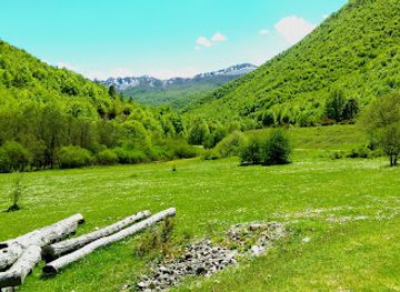 italy/abruzzo-national-park/attraction/val-fondillo