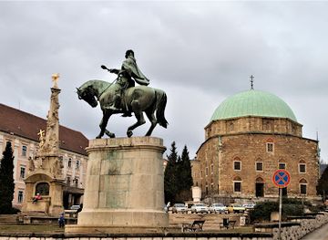 hungary/mecsek/attraction/hunyadi-statue