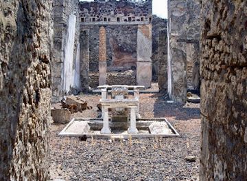 italy/pompeii/attraction/casa-di-obellio-firmo