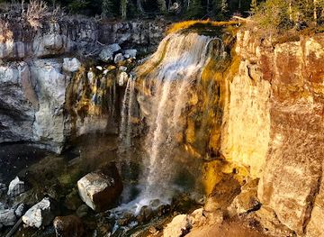 oregon/smith-rock-state-park/attraction/newberry-national-volcanic-monument