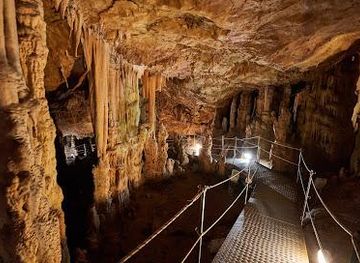 greece/heraklion/attraction/sfendoni-cave-in-zoniana